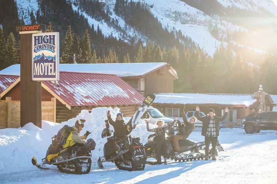 High Country Motel And Cabins Кук Сити Екстериор снимка