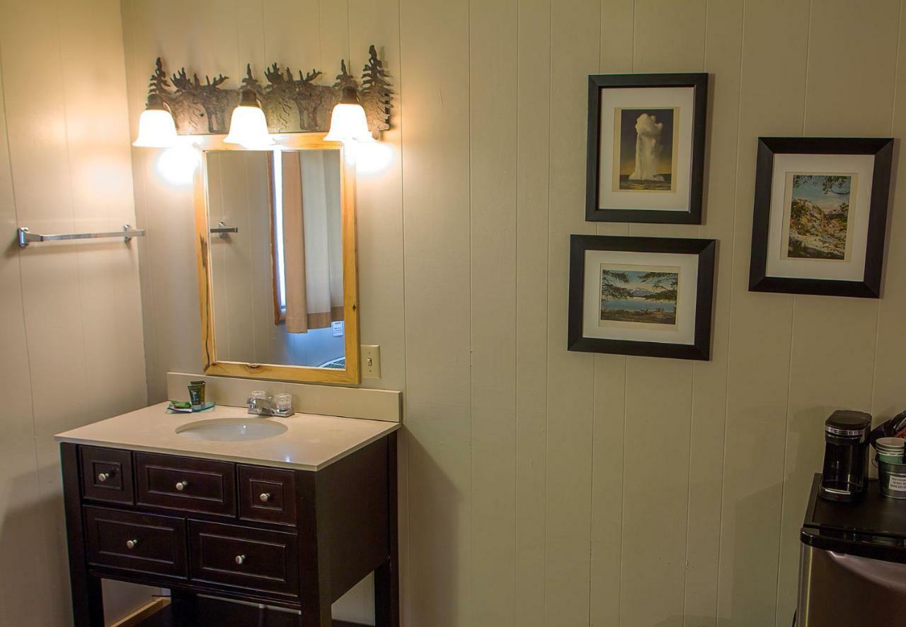 High Country Motel And Cabins Кук Сити Екстериор снимка