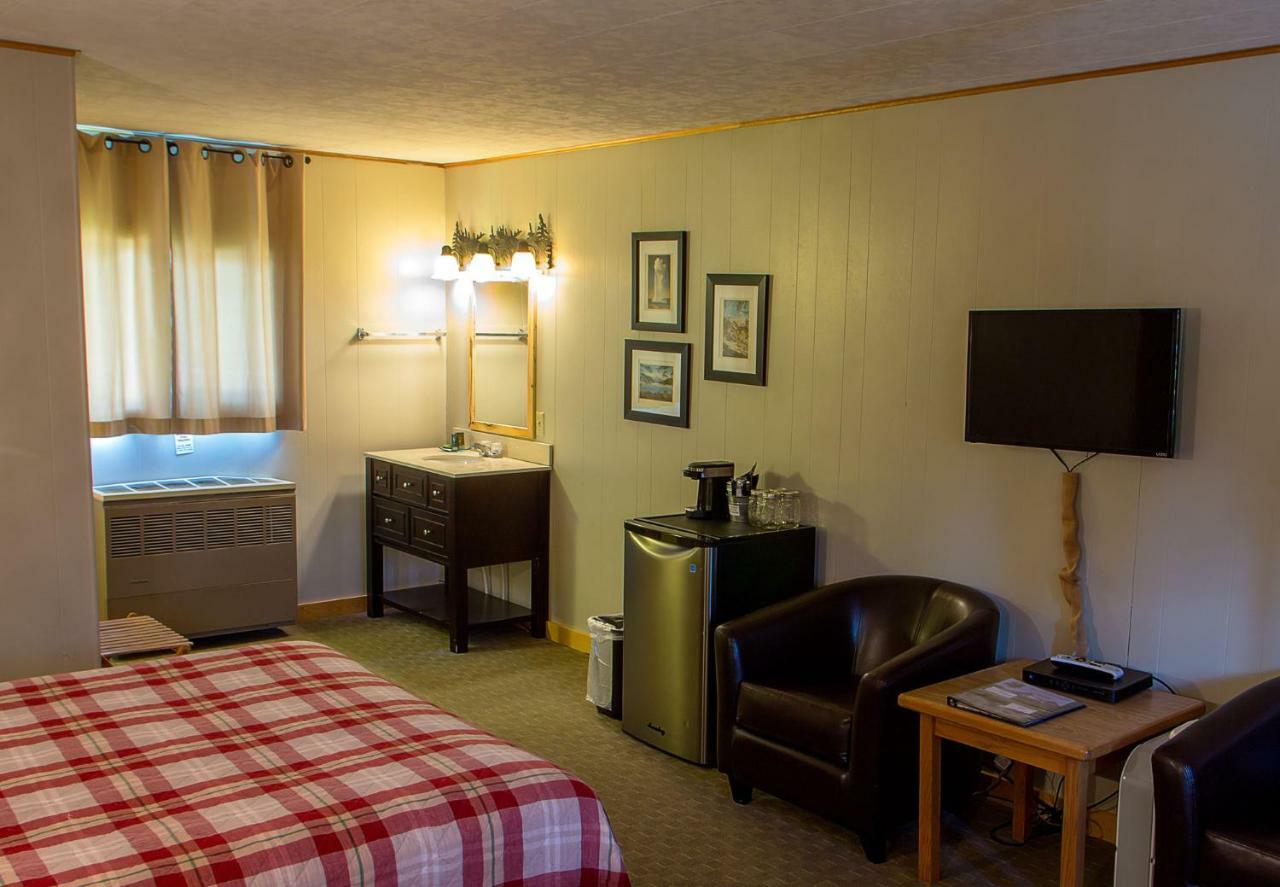 High Country Motel And Cabins Кук Сити Екстериор снимка