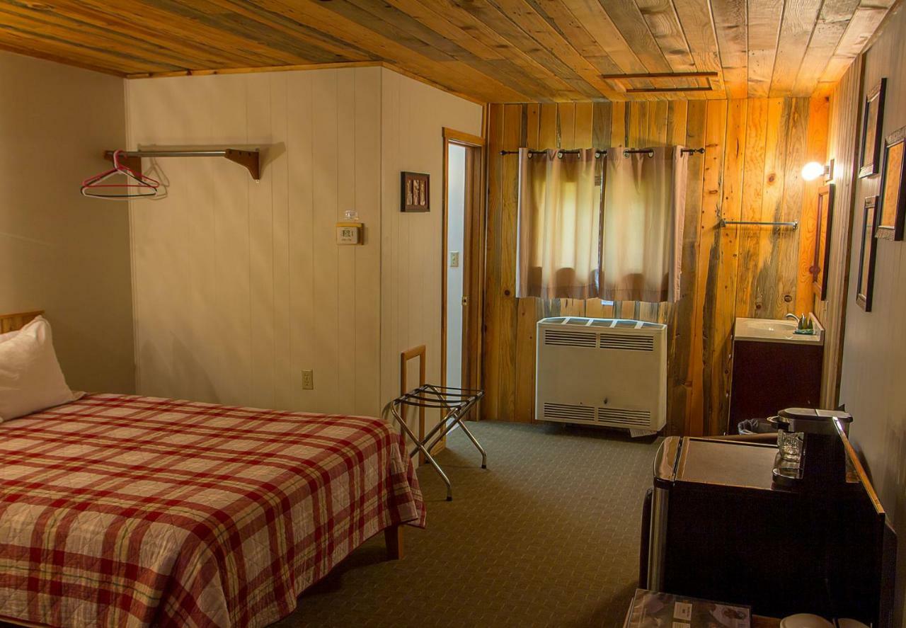High Country Motel And Cabins Кук Сити Екстериор снимка
