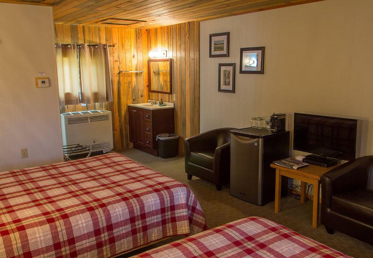 High Country Motel And Cabins Кук Сити Екстериор снимка