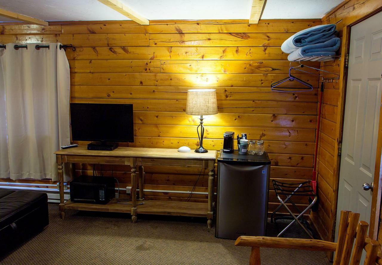 High Country Motel And Cabins Кук Сити Екстериор снимка