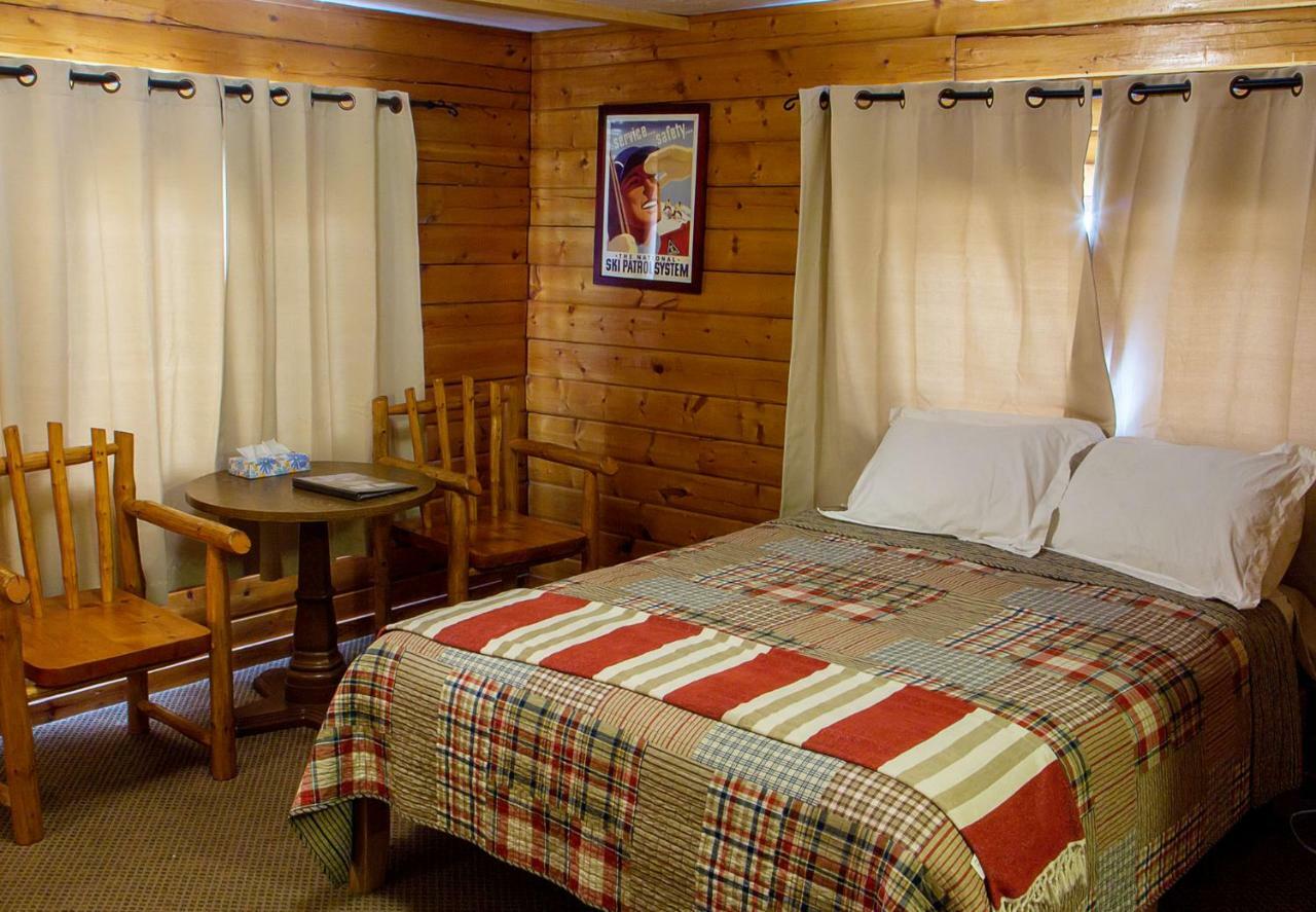 High Country Motel And Cabins Кук Сити Екстериор снимка